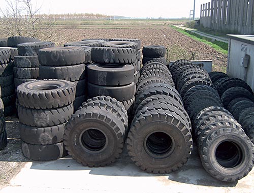 Earth moving tyre casings